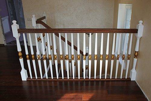 Balustrade et garde-corps en bois