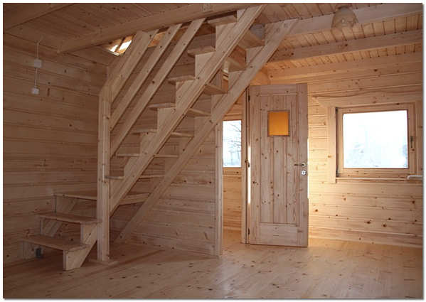 Fából készült lépcsősoros szerkezet
