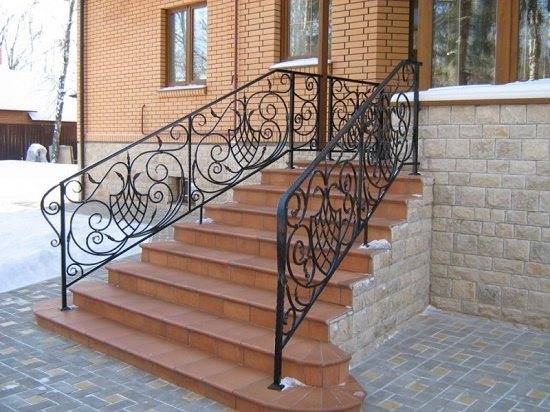 Photo of a concrete porch with decorative trim