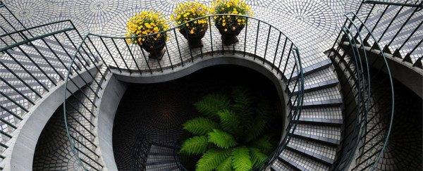 Photo d'un escalier en béton armé