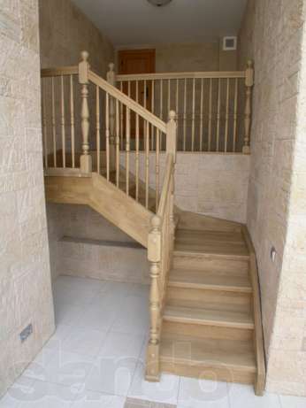 Photo of an inexpensive wooden staircase
