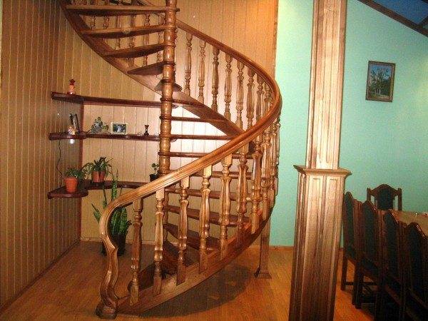 Photo of a spiral staircase made of wood