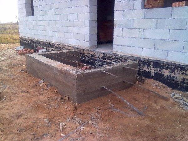 Porch foundation