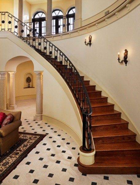 Króm lépcső egy elit házban