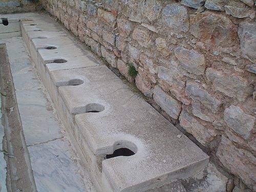 ท่อน้ำทิ้งในกรุงโรมโบราณ