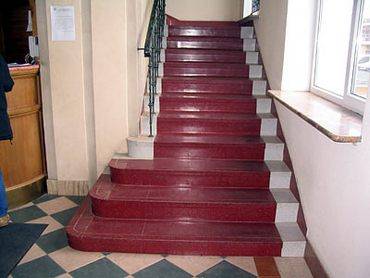 Festett beton lépcsők