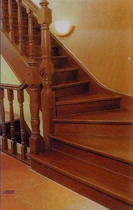 DIY staircase to the house with winder steps