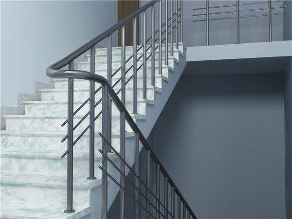 Az alapvető lépcsők alig különböznek a civil építményektől.