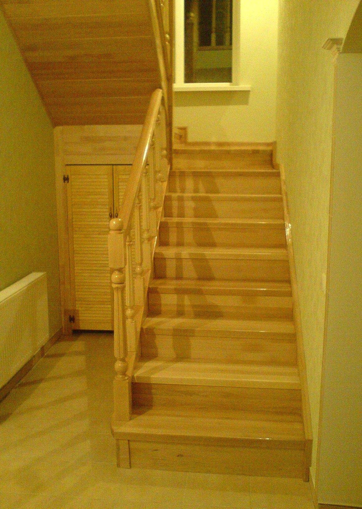 Marching stairs made of wood