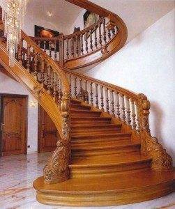 A képen - a lépcsők belseje fából készült.