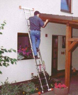 Roof ladder: do it yourself