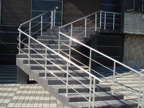 Rampes d'escalier en aluminium