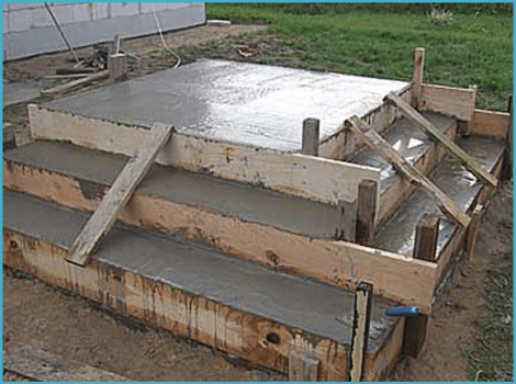 Formwork of steps, filled with mortar