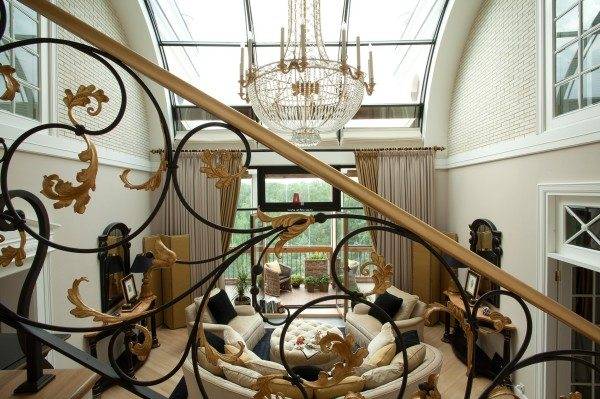 Railing with bronze elements