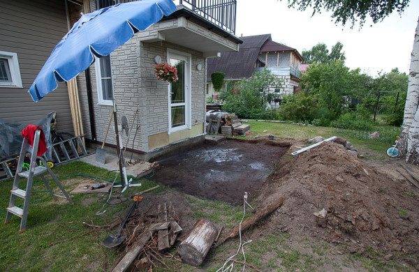 Préparation du site pour la construction de la base