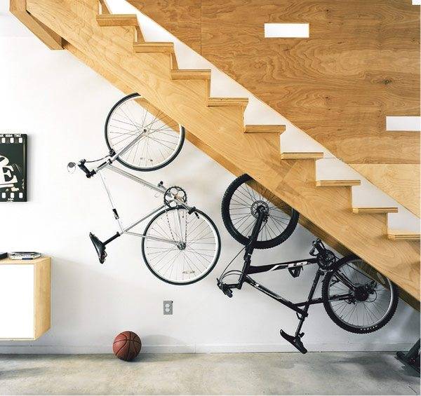 This arrangement of bicycles looks unusual.
