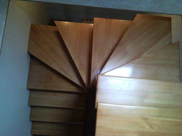 Winder staircase with 180 degree turn made of wood