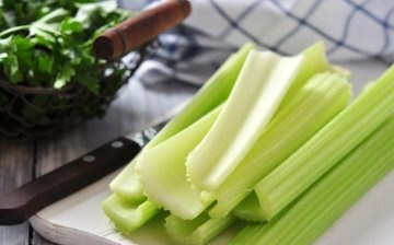 How to prepare celery for the winter