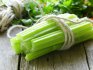 How to properly squeeze the juice from celery stalks