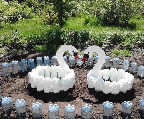 Interesting ideas for giving from plastic bottles